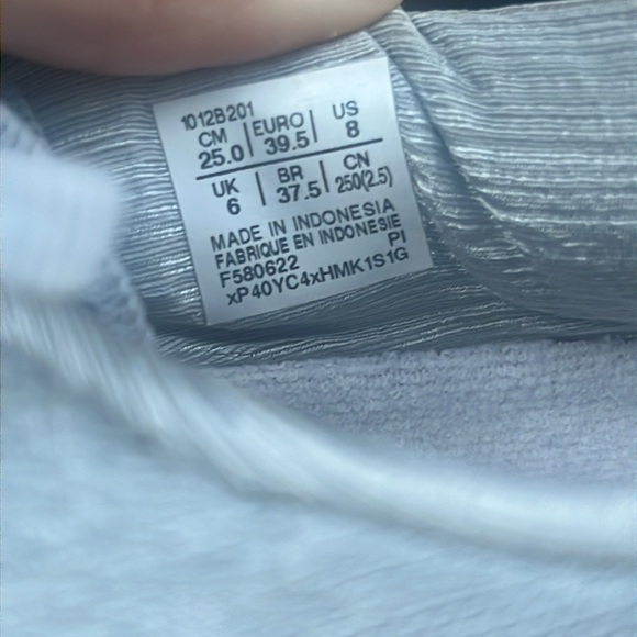 ASICS size 8 women’s grey and white sneakers - Picture 3 of 4